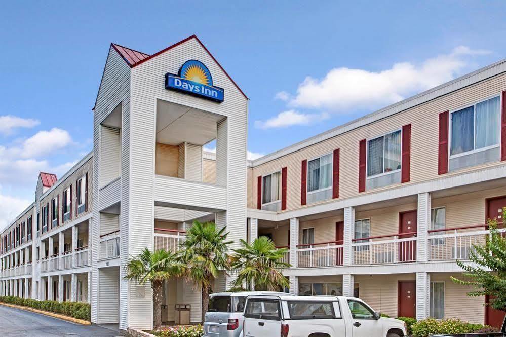 Days Inn By Wyndham Marietta-Atlanta-Delk Road Exterior photo